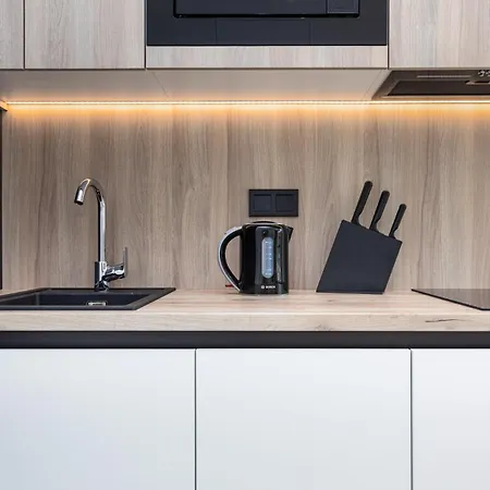 Shellter 117 K - By Jantar Daire