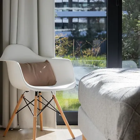 Shellter 117 K - By Jantar Apartment *