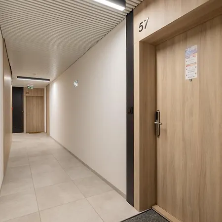 Shellter 117 K - By Jantar Apartment