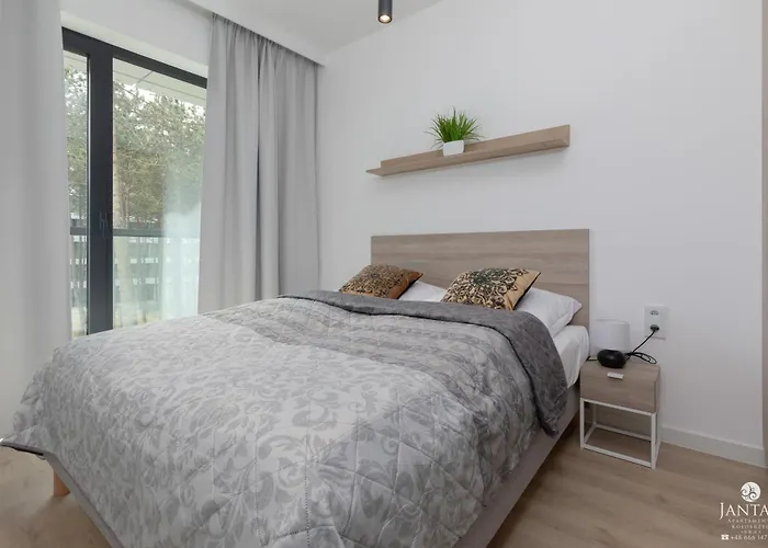 Shellter 117 K - By Jantar Apartment *