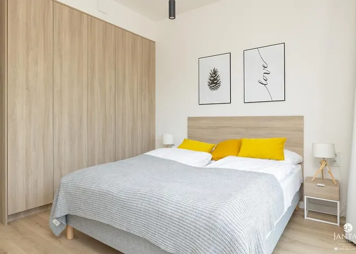 Shellter 117 K - By Jantar * Rogowo (Gryfice)