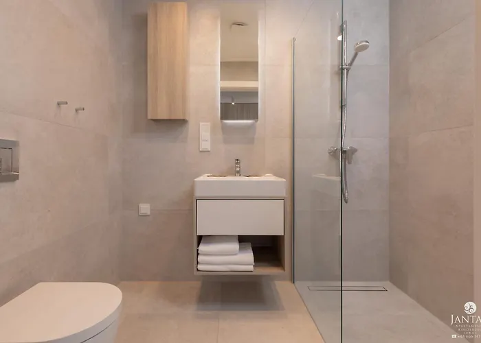 Shellter 117 K - By Jantar * Rogowo (Gryfice)