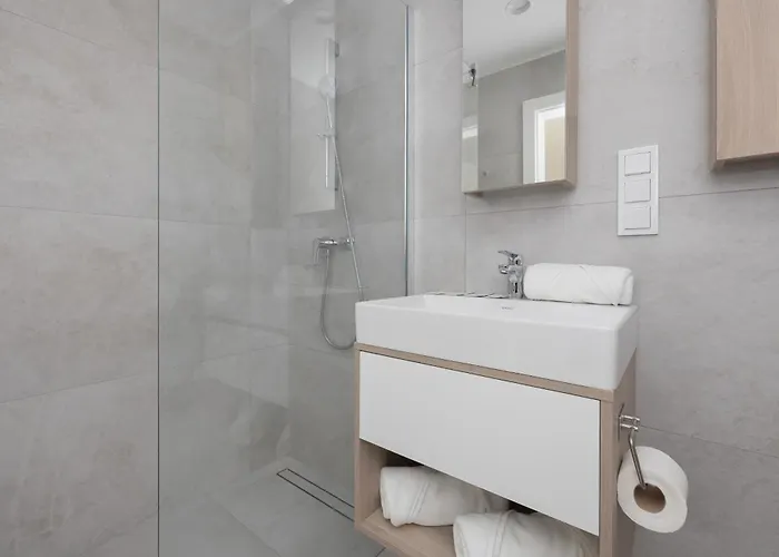 Apartment Shellter 117 K - By Jantar *