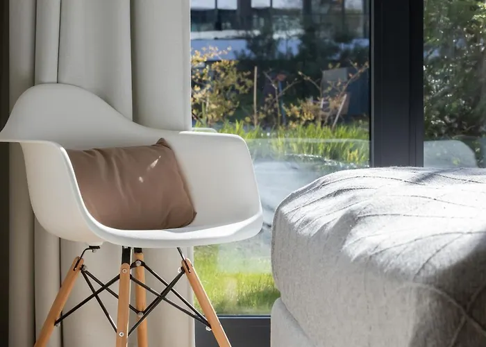 Shellter 117 K - By Jantar Apartment *