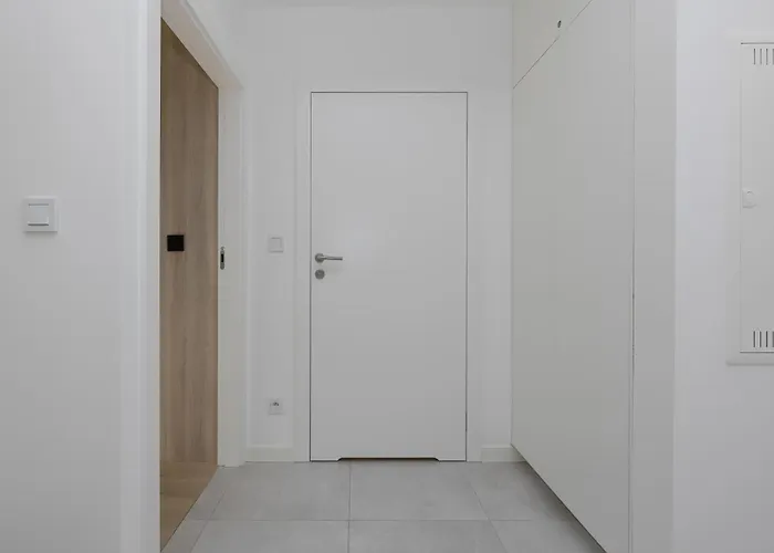 Apartment Shellter 117 K - By Jantar